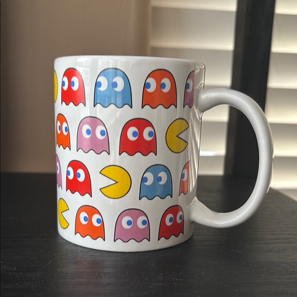 PAC-MAN Ghosts Coffee Mug by Bandai Namco Amusement‎ 11 oz EUC